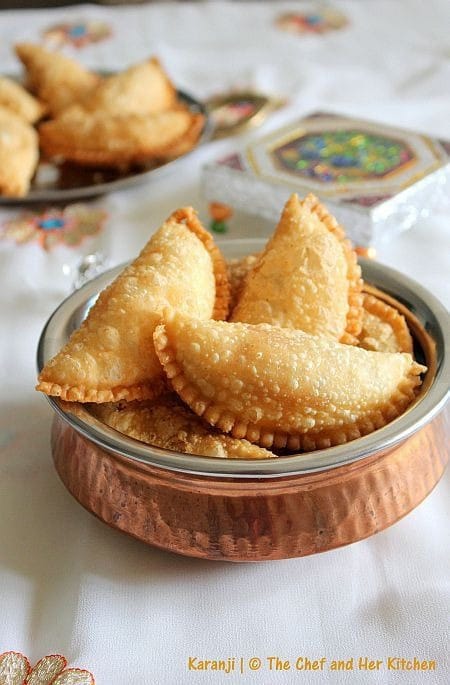 KAJJIKAYALU _SUGAR.jpg